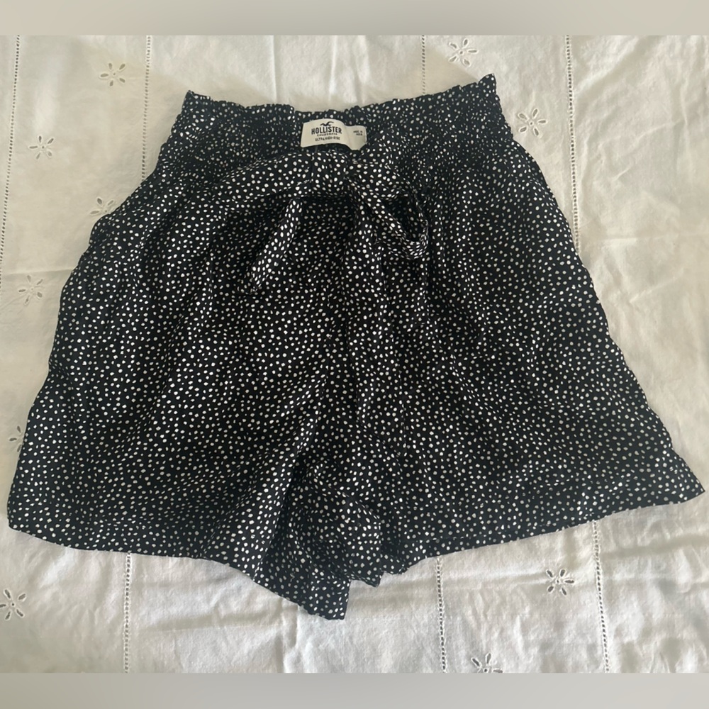Hollister High Waisted shorts